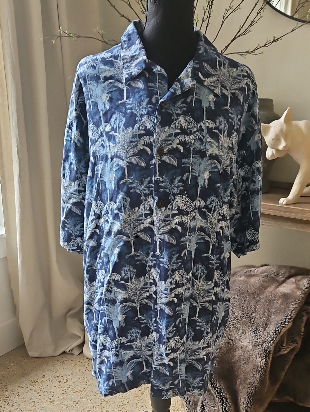 OP Navy & Light Blue Palm-Print Short-Sleeve Shirt. Size XL